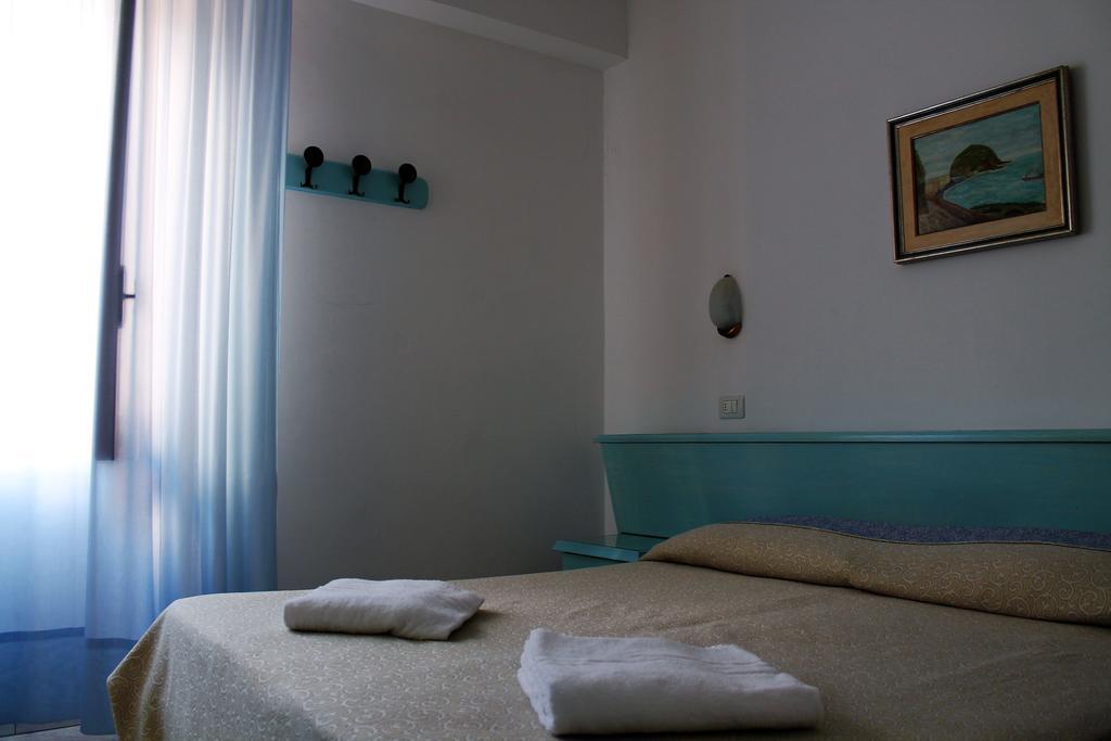 Hotel Eugenio Искья Экстерьер фото
